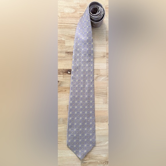 Robert Talbott Best of Class 100% Silk Tie Beautiful Purples Silver Light Gold